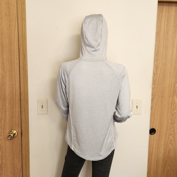Gray‎ Under Armour athletic hoodie size medium - Picture 12 of 16
